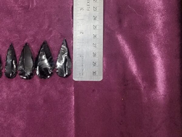 Obsidian Arrowheads - Image 3