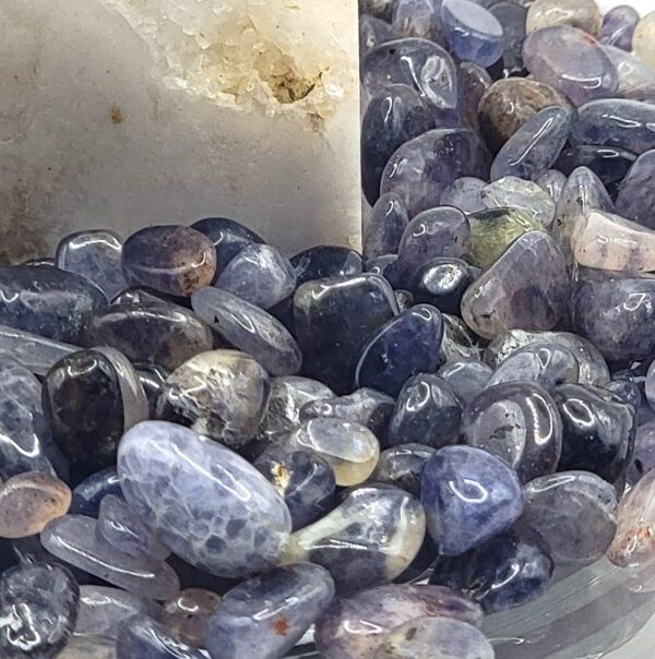 Cordierite Chips