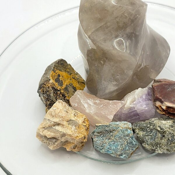 Raw Mixed Gemstone Lots - Image 26