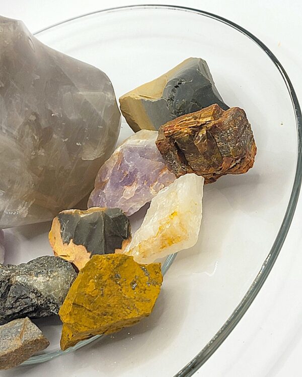 Raw Mixed Gemstone Lots - Image 30
