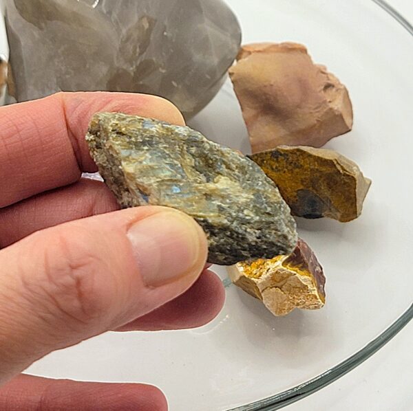 Raw Mixed Gemstone Lots - Image 36