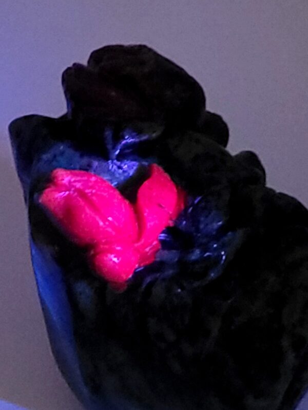 Ruby Zoisite Roses Carving - Image 10