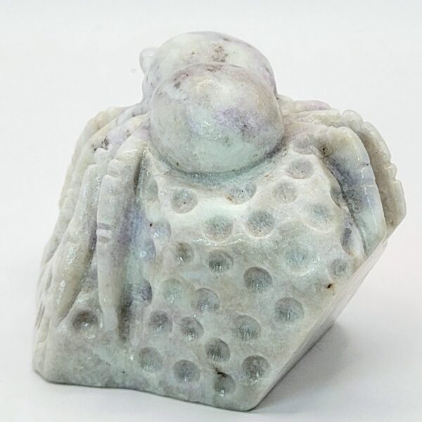 Hackmanite Spider Carving - Image 9