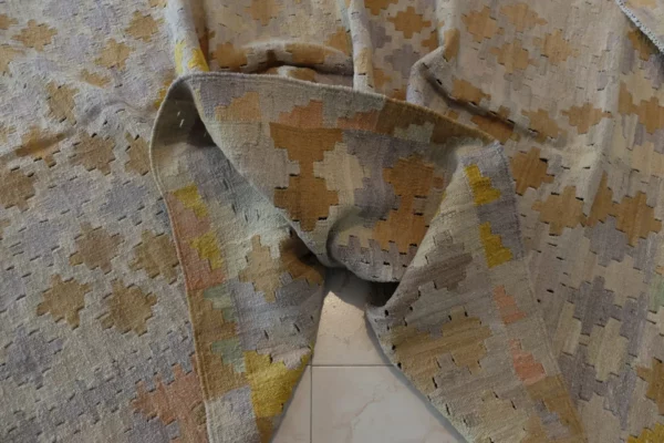 Handmade Akaroa Kilim Rug - Image 4