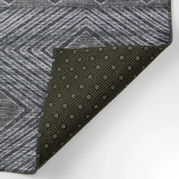 Yuma Gray Transitional Southwest 2'3" x 7'6" Runner Rug Gray AYU31 - Image 4