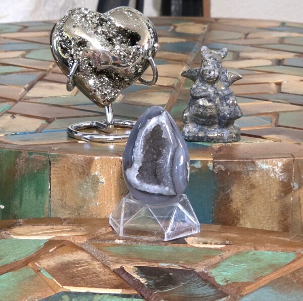 Agate Geode Egg Carving