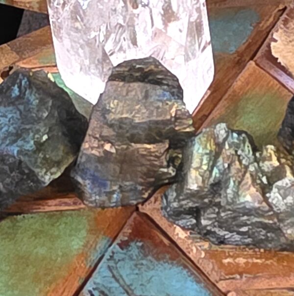 Raw Flashy Labradorite - Image 4
