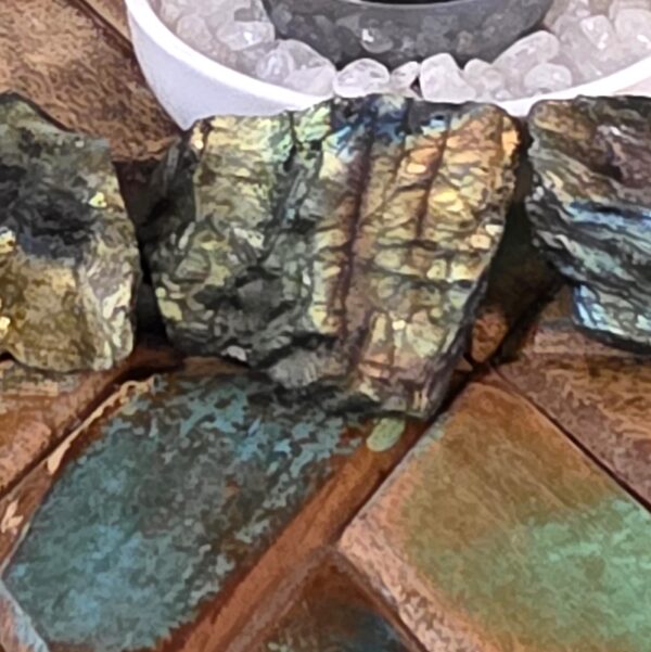 Raw Flashy Labradorite - Image 10