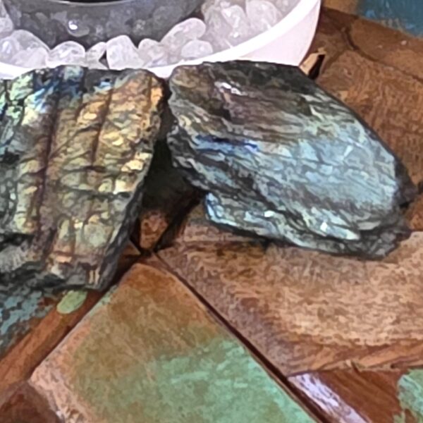 Raw Flashy Labradorite - Image 12
