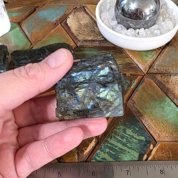 Raw Flashy Labradorite - Image 20