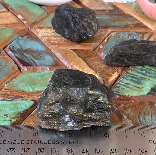 Raw Flashy Labradorite - Image 22