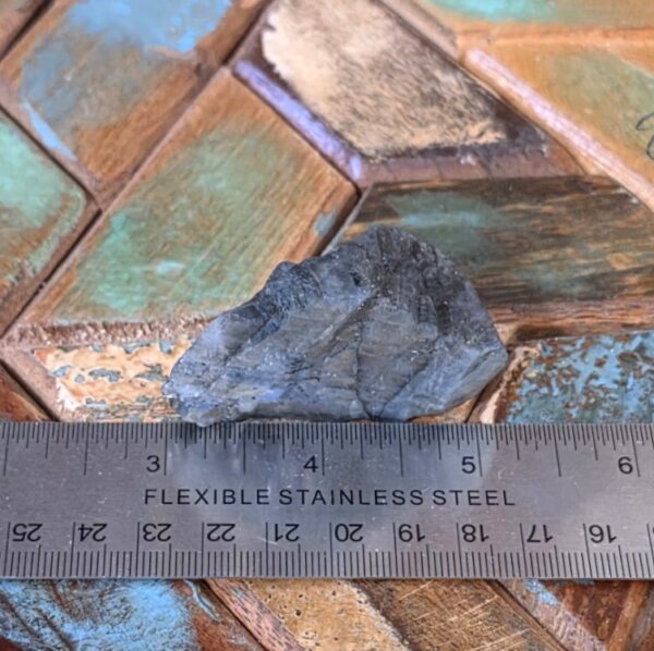 Raw Flashy Labradorite - Image 5